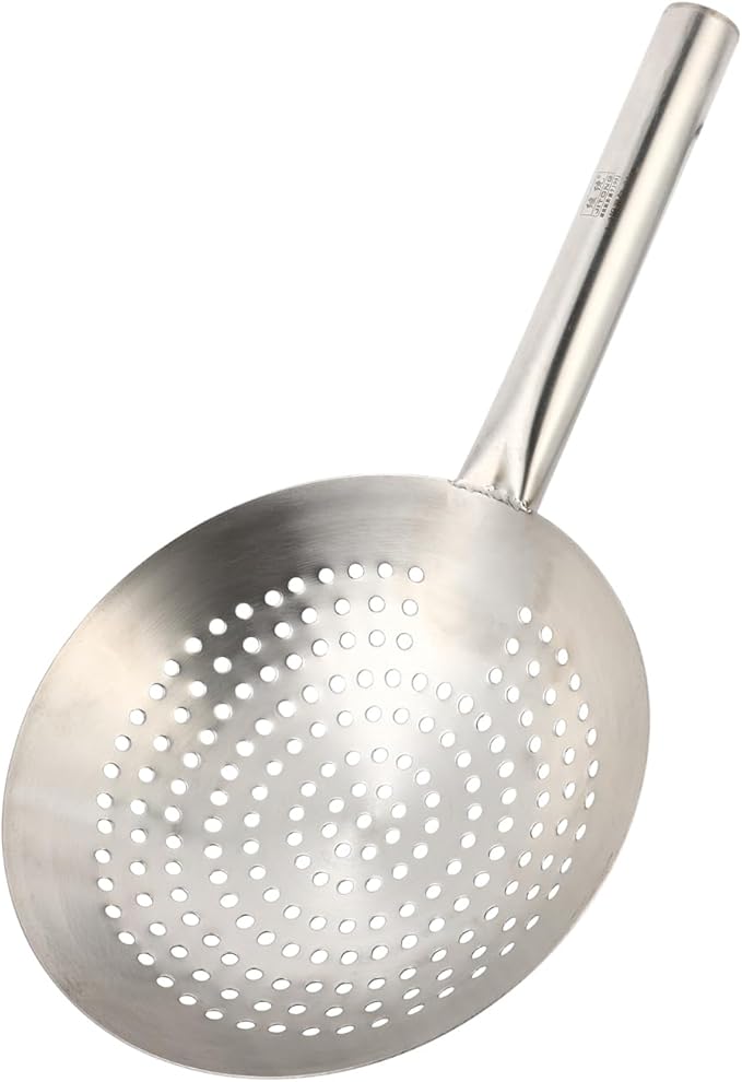 YARDWE Stainless Steel Skimmer Spoon Slotted Strainer Ladle Fine Mesh Wire Oil Filter Mandarin Colander Scoop for Kitchen Cooking (24CM)