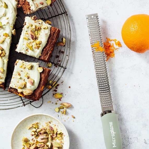 Microplane Premium Series Zester Grater Pistachio (Cheese, Grater, Ginger, Garlic, Almond, Chocolate, Onions)