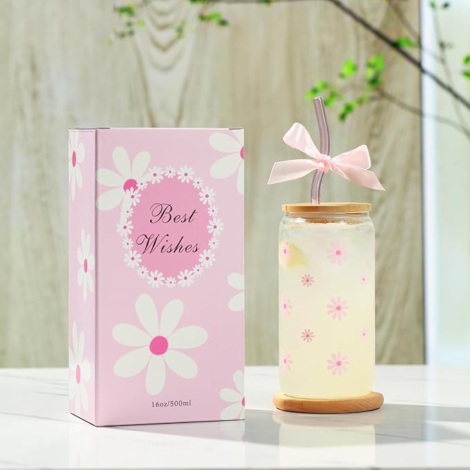 Cute Glass Cups with Lids and Straws, Teen Girl Birthday Gifts Daisy Iced Coffee Cup, Pink Aesthetic Mug Tumbler for Mothers Day Christmas Valentines Coffee Lover 16oz
