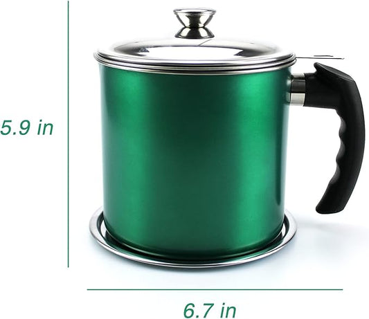 Bacon Grease Container with Strainer,Kitchen Oil Container Can with Strainer and Anti-slip coaster tray for Store Meat Frying Oil and Cooking Grease Storage (Green)