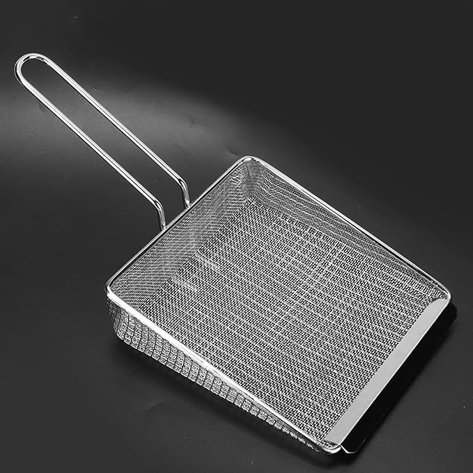 Metal French Fry Scoop, Fine Mesh Skimmer Spoon Stainless Steel Fry Scooper Food Flat Scoop with Handle Kitchen Strainer Spoon Frying Strainer for Cooking Frying(Silver)