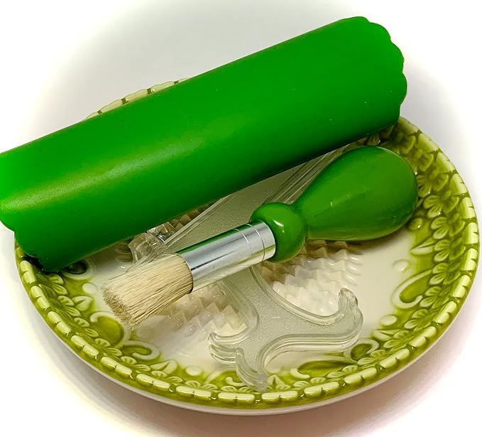 All-in-one Premium Ceramic Garlic Grater Plate 4-Piece Set - Green Embossed Design and Style - For Garlic, Ginger, Chocolate, and more! - Comes with 5.25" Plate, Peeler, Brush, and Stand