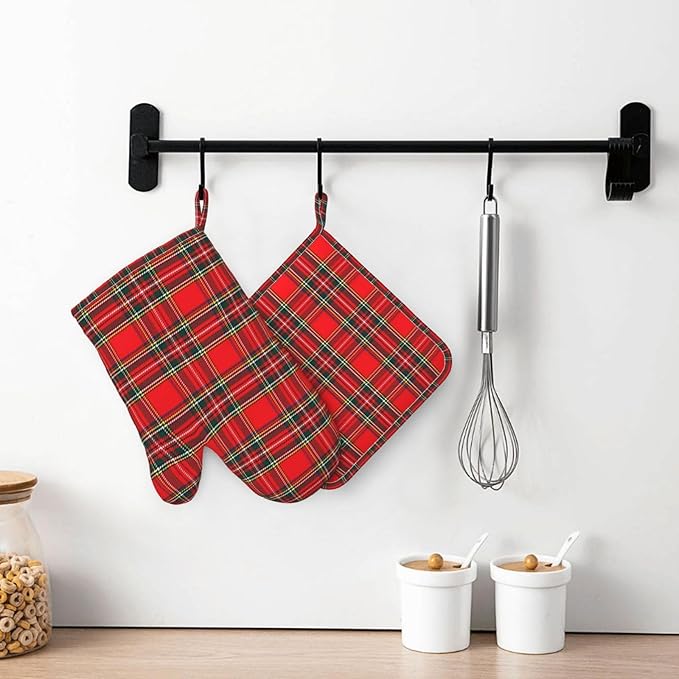 Christmas Silicone Oven Mitts and Pot Holders Sets Red Green Buffalo Plaid Kitchen Mitts Rustic Christmas Checkered Potholder Kitchen Accessories for Cooking Baking BBQ