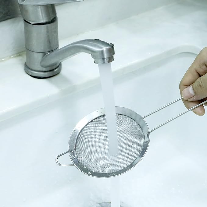 4 Pcs Stainless Steel Fine Mesh Strainer Small Metal Colanders and Sifters Sieves with Handles 4 Sizes Versatile Kitchen Strainer for Steeping Loose Leaf Tea Straining Juice and Sifting Flour Sugar