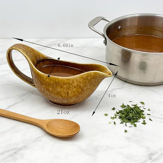 Gravy boat with drip-proof spout. 21-ounce large-capacity ceramic pitcher, perfect for holding sauces, gravy, and cream. Large handle, microwave safe, dishwasher safe. (yellow)
