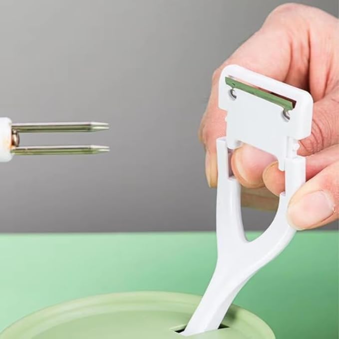 4 Pack Apple Peeler Blades Replacement Spare Parts Spring Loaded Arm Peeling Blade for Apple Peelers Corer Pear Photato Slicer Repair Green Color