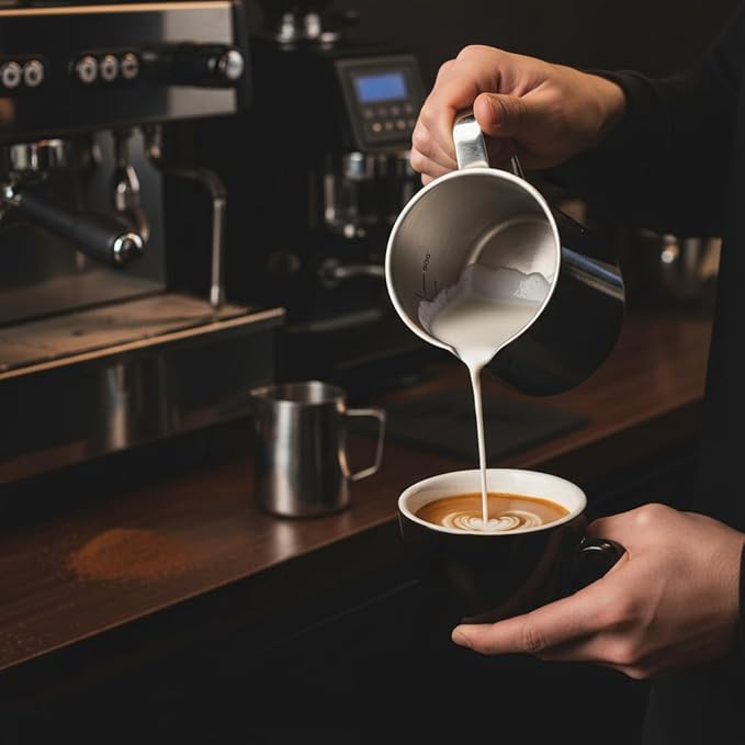 500Ml Stainless Steel Measuring Cup Metal Embossed Measuring Cup with Handle and Pour Lip Milk Steamer Pitcher Silver Latte Art Pitcher,Milk Frothing Jug with Scale for Professional Kitchen Laboraty
