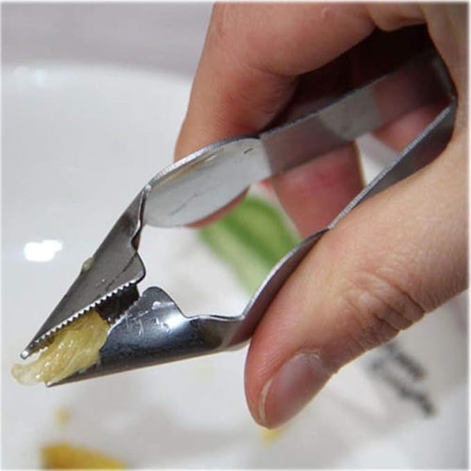 Wixine 2Pcs Stainless Steel Pineapple Peeler Remover Fruit Slicer Eye Cutter Kitchen Tools
