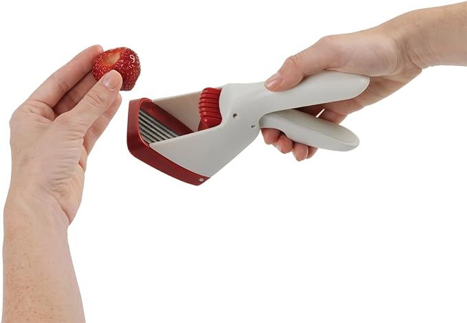 Chef'n Hand-Held Slicer Strawberry Slicester, Cherry/Meringue