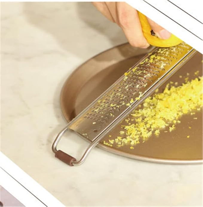 LoBake(LoBake) 3 Designs Toothed Striped Multifunctional Stainless Steel Lemon Zester Cheese Chocolate Ginger Grinder Fruit Grater Kitchen Tool (Big Toothed)