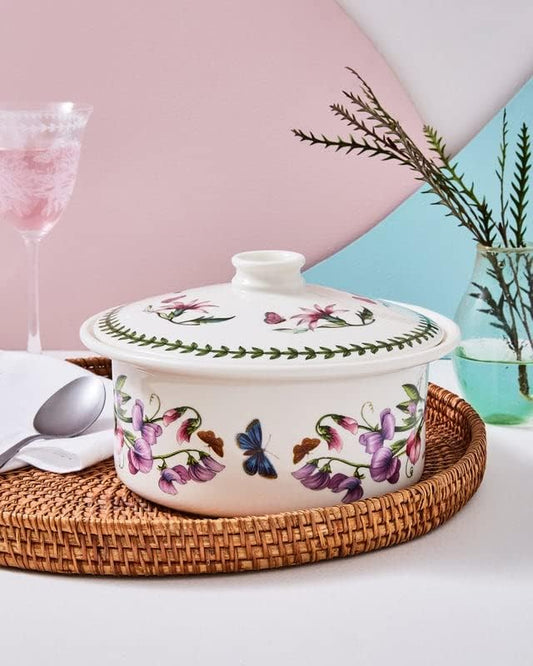 Portmeirion Botanic Garden 9.5" Round Casserole Dish with Cover, Sweet Pea Motif - Durable Porcelain Baking Dish with Chip-Resistant Glaze, Dishwasher & Microwave Safe - Stylish Bakeware & Serveware