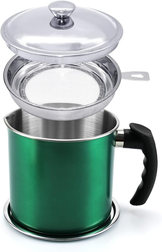 Bacon Grease Container with Strainer,Kitchen Oil Container Can with Strainer and Anti-slip coaster tray for Store Meat Frying Oil and Cooking Grease Storage (Green)