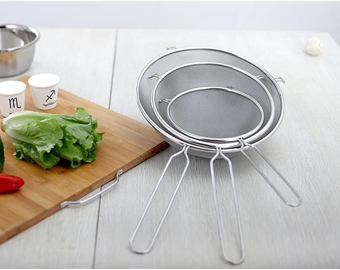 Stainless Steel Mesh Strainer, Fine Mesh Strainer with Handle, Kitchen Strainers Fine Mesh Sieve Strainer for Rice Quinoa Pasta Noodle,10 Inches