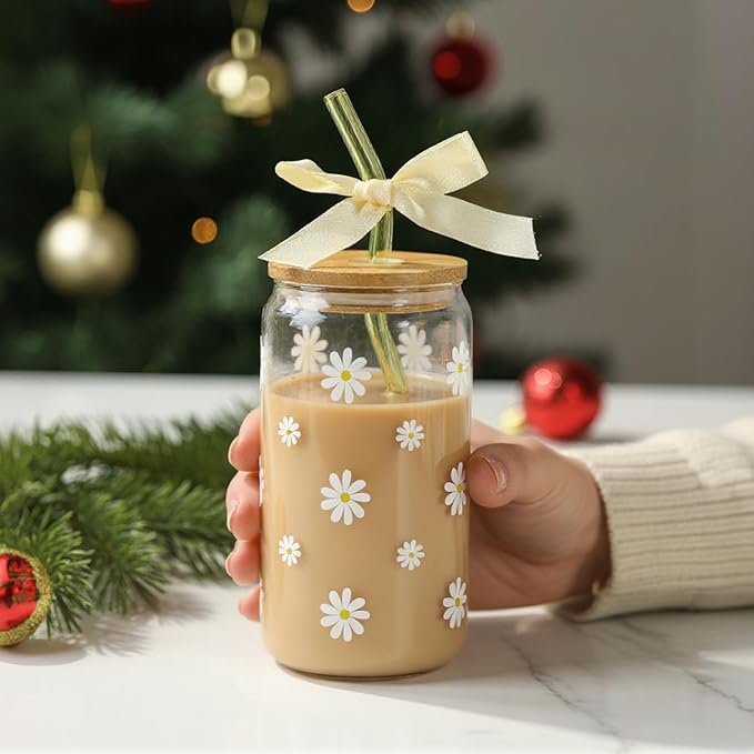 Cute Glass Cups with Lids and Straws, Teen Girl Birthday Gifts Daisy Iced Coffee Cup, Beige Aesthetic Mug Tumbler for Birthday Mothers Day Christmas Valentines Coffee Lover 16oz