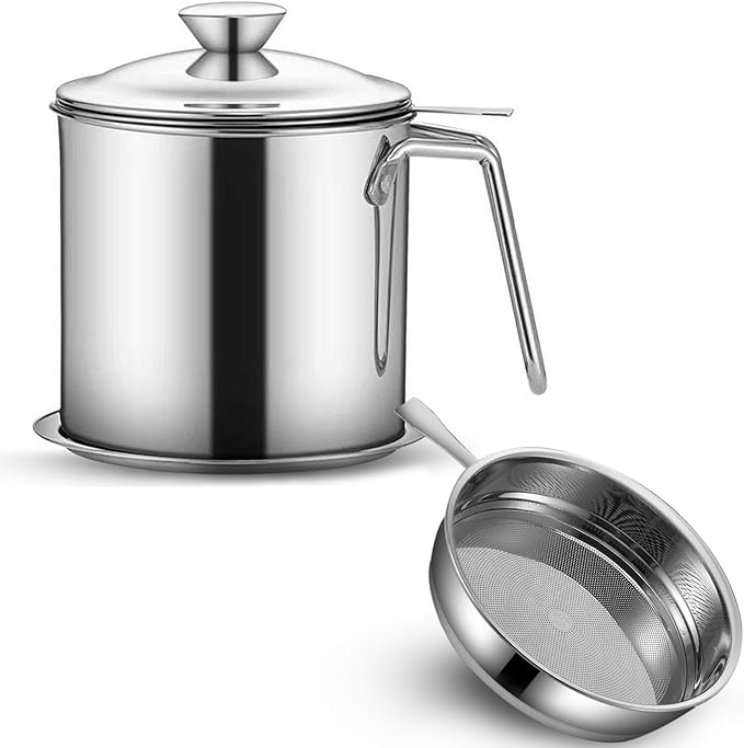 Bacon Grease Container With Removable Strainer Snug Lid Coaster Tray Stainless Steel Oil Container with Handle for frying oil bacon drippings Cooking Grease 1.3L(46 fl. oz.) (Style C)