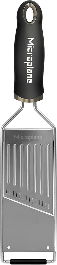 Microplane Julienne Professional Vegetable Slicer for Potato, Apple, Carrot, Zucchini and Red Cabbage in Black with Stainless Steel Blades