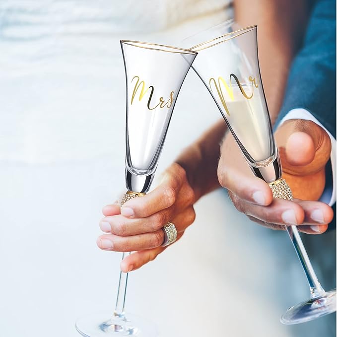 Boao 4 Piece Wedding Champagne Flutes and Cake Knife Server Set Crystal Mr and Mrs Toasting Flutes Rhinestone Cake Cutting Set for Bride and Groom Wedding Engagement Bridal Shower Gifts(Gold)