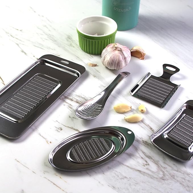 Stainless Steel Ginger Grater, Lemon Zester Cheese Grater Nutmeg Grinder Wasabi Garlic Grinding Tools for Vegetable Ginger Wasabi Sushi Sashimi Mini Size Food, Grate (Silver_2)