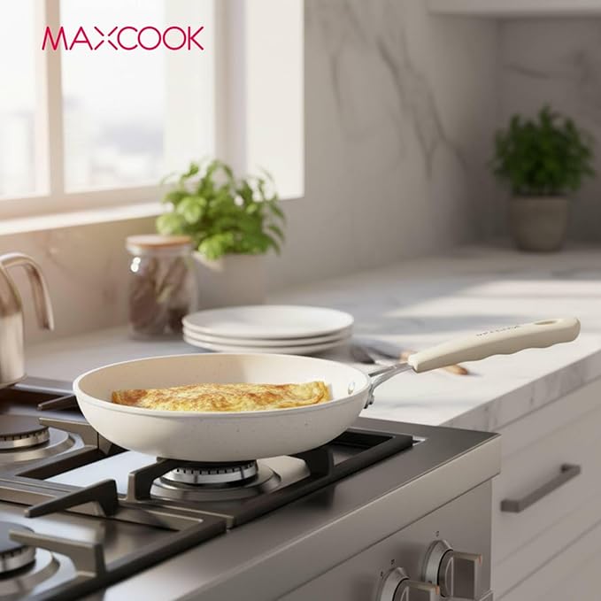 MAXCOOK Egg Pan, 8 Inch Omelette Pan Nonstick Skillet,Small Non Stick Frying Egg Pan,Medical Stone Coating Cookware, Induction Skillet for Eggs, PFOA Free Cookware (20 cm)