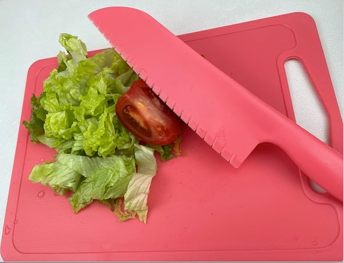 jawbush Professional 11" Salad & Bread Knife, Plastic Lettuce Knife for Veggies, Fruit, Cake, Serrated Chef Knife for Cooking and Cutting with Nonstick Safe Nylon in Pink