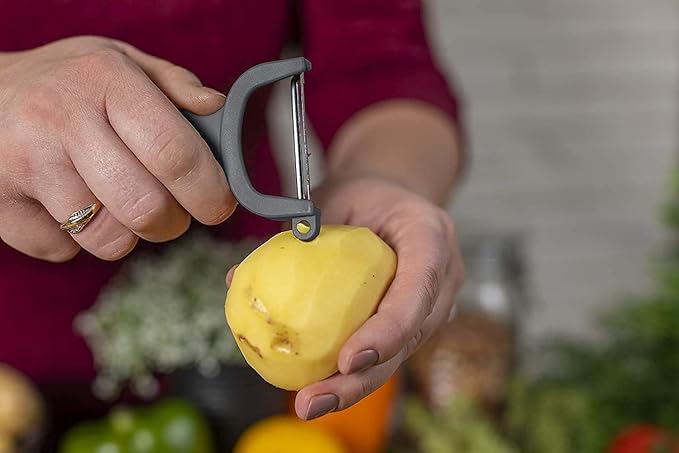 Kuhn Rikon Bar Keeper’s Friend – Original Swiss Peeler Set (2-Pack) | Professional Citrus Garnish & Vegetable Peeler Duo | Razor-Sharp, Lightweight, Made in Switzerland