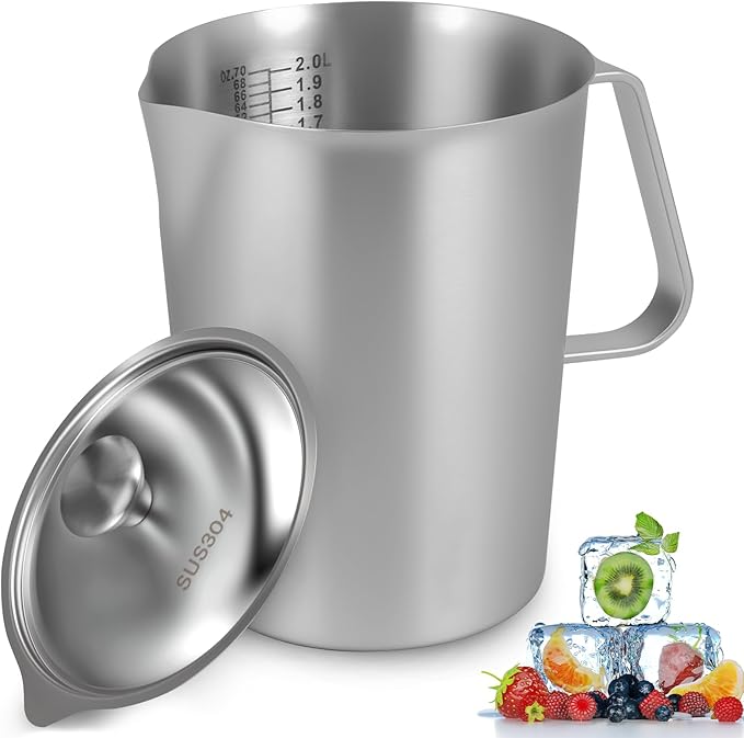 2 L / 70 oz Large Stainless Steel Measuring Cup with Lid, 8 Cup Metal Measuring Cups with Handle, Precision Markings Stainless Steel Pitcher for Espresso Machine, Latte Art, Hot/cold Water
