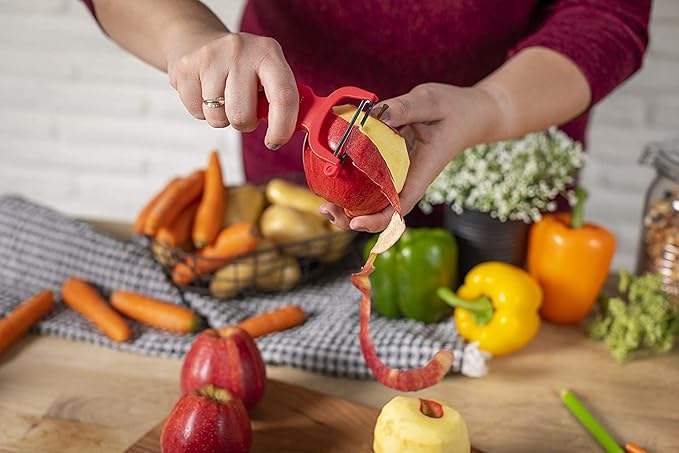 Kuhn Rikon Potato Peelers (Set of 2) with Carbon Steel Blade. Vegetable Peeler. Light Speed Peeler. Ideal for Left or Right-Handed Cooks. Red and Green
