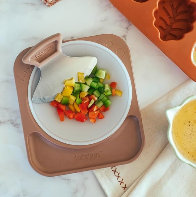 Sharp Rocker Knife for Adults – Chef-Grade Kitchen Knife for Parents and Kids 12+ with Non-Slip Cutting Board, Dishwasher Safe, One-Handed Meal Prep, Microplastic-Free Insert (Mocha Mousse)