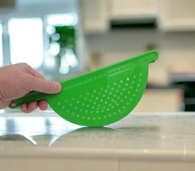 Handy Housewares Handheld Plastic Pot Drainer, Noodle & Pasta Strainer with Handle - Fits up to 9" Pots - Green