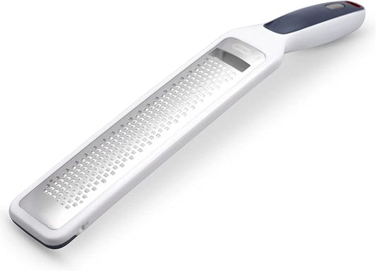 Zyliss SmoothGlide Rasp Grater – Fine Handheld Grater & Citrus Zester with Razor Sharp Stainless Steel Blade & Ergonomic Handle - Protective Cover with Measurements & Scraper - Handy Kitchen Essential