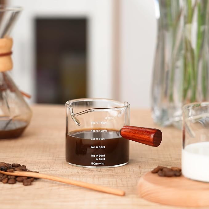 BCnmviku Double Spouts Measuring Triple Pitcher Milk Cup with Wood Handle 150ML /5OZ Espresso Shot Glasses Parts Clear Glass (2)