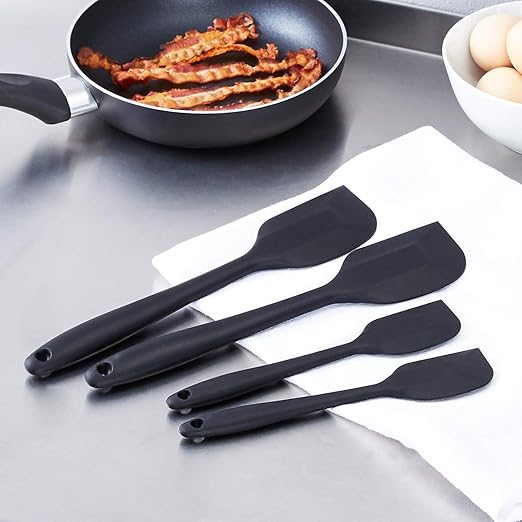 Amazon Basics Non-Stick Heat Resistant Rectangular Silicone Spatula Set, 2 Small & 2 Large Spatulas, Black, Pack of 4