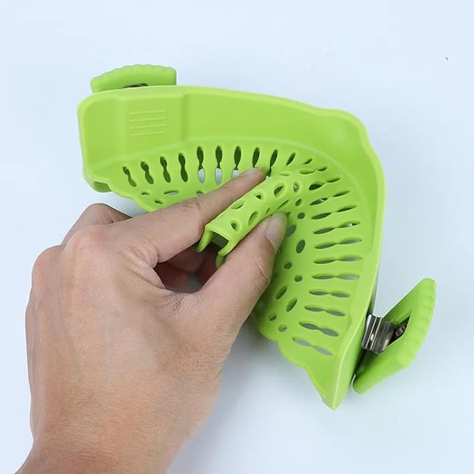 Clip On Strainer Silicone for All Pots and Pans, Pasta Strainer Clip on Food Strainer for Meat Vegetables Fruit Silicone Kitchen Colander (Green)