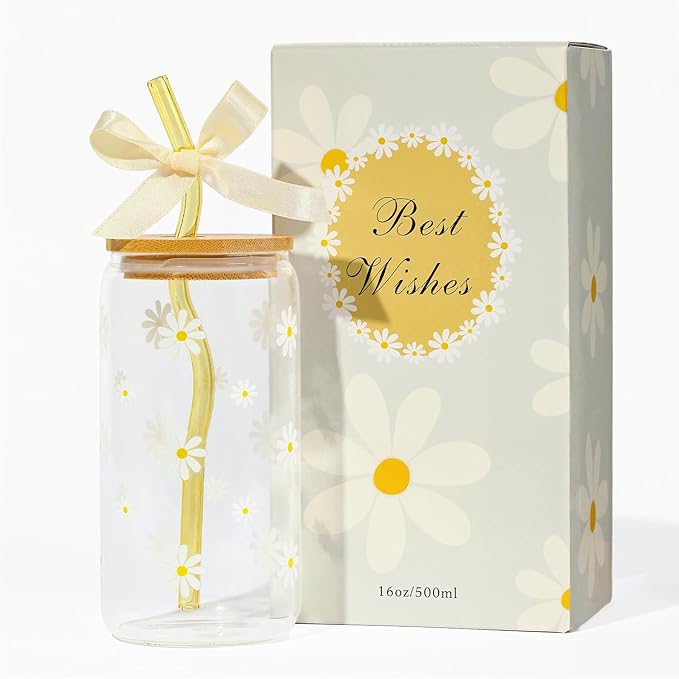Cute Glass Cups with Lids and Straws, Teen Girl Birthday Gifts Daisy Iced Coffee Cup, Beige Aesthetic Mug Tumbler for Birthday Mothers Day Christmas Valentines Coffee Lover 16oz