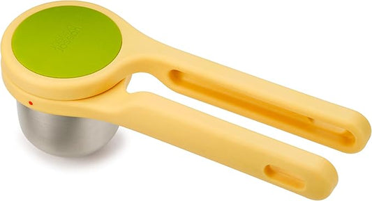 Joseph Joseph Helix Citrus Press Juicer, Ergonomic Twist action hand press, lemon/lime squeezer, BPA free - Yellow