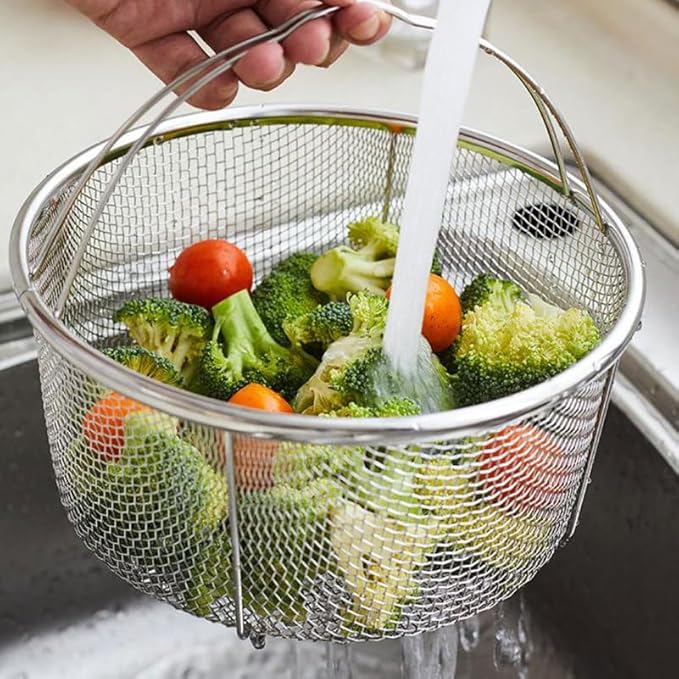 Cabilock Portable Stainless Steel Frying Basket with Handle 10 Inch Kitchen Draining Colander for Deep Frying French Fries Vegetables and Food Straining