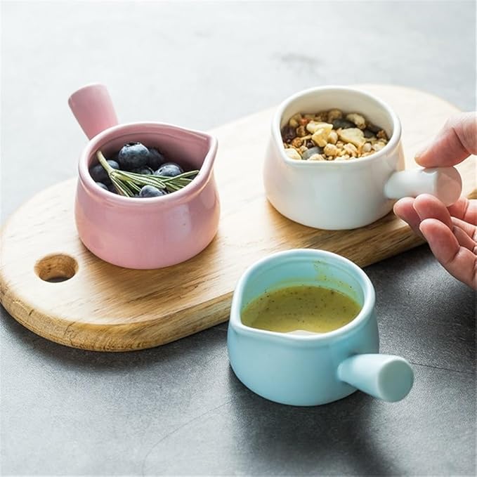 Gravy Boats Small Milk Cup Coffee Utensil With Handle Ceramic Household Sauce Dish Gravy Boat Sauce Jug(Pink)
