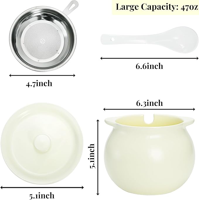 Bacon Grease Container with Strainer, 1.4 L Large Capacity Ceramic Cooking Oil Saver with Lid Easy Grip Handle, Farmhouse Bacon Fat Dripping Can Storage Keeper for Kitchen Home Decor