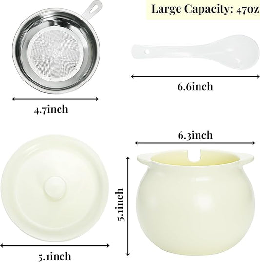 Bacon Grease Container with Strainer, 1.4 L Large Capacity Ceramic Cooking Oil Saver with Lid Easy Grip Handle, Farmhouse Bacon Fat Dripping Can Storage Keeper for Kitchen Home Decor