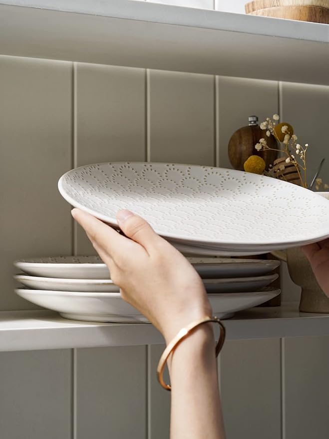 LE TAUCI Ceramic Dinner Plates Set of 4, 10 Inch Embossed Plates for Kitchen, Modern White Serving Dishes for Pasta and Steak, Microwave Oven and Dishwasher Safe - Arctic White