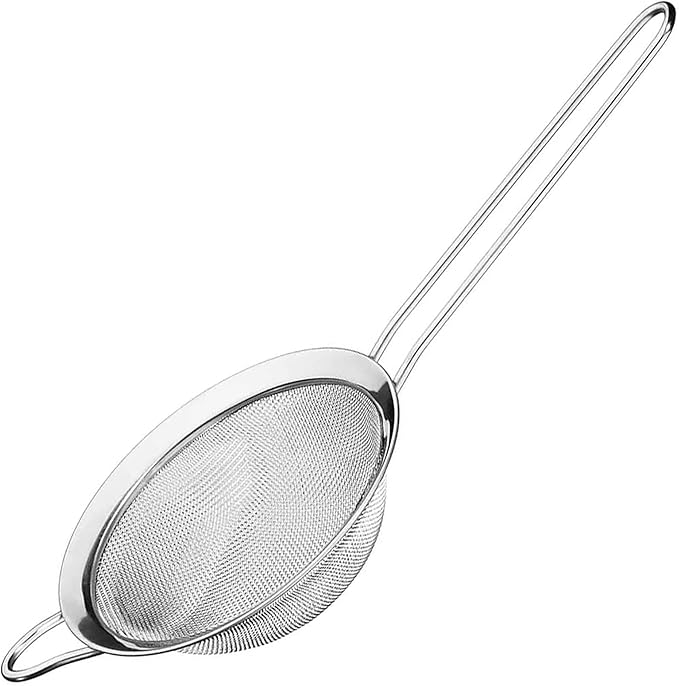 Strainers Fine Mesh Sieve Stainless Steel Flour Sifter Fine Mesh Strainer for Kitchen Hand-held Oil Spoon Seives with Handle Diameter 10cm (3.9")