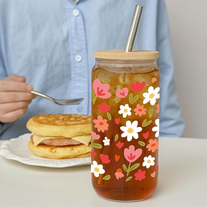 Cute Pink Flower Drinking Glass Cups with Lid and Straw Gifts for Women Daughter Niece Friends,Floral Daisy Wildflower Ice Coffee Glass Cup Gifts for Birthday Christmas,Coffee Lover Gift for Her