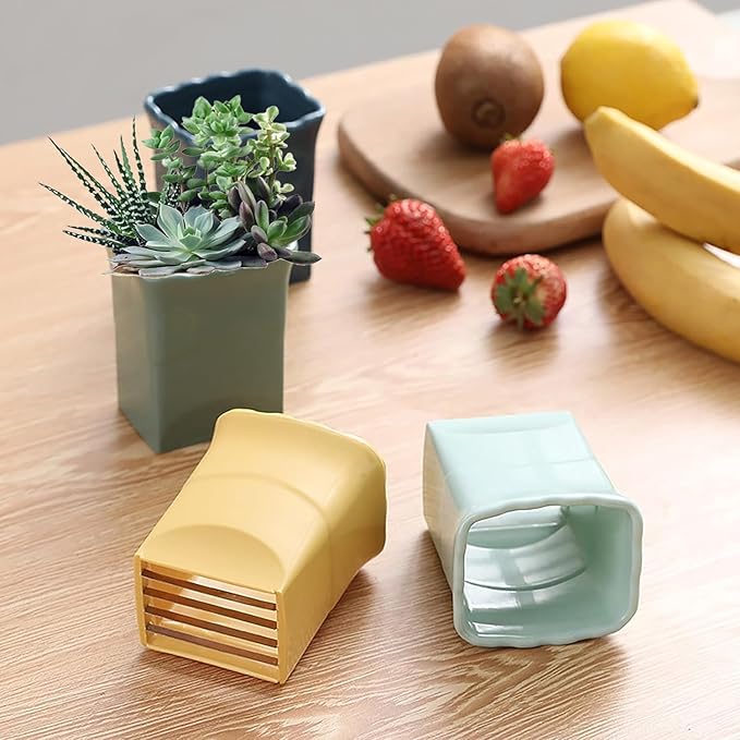 Strawberry Slicer，Cup Slicer，Egg Slicers ，Mini Fruit Slicer Cup，Cup Slicer Handheld，Creative Kitchen Gadget (Blue)