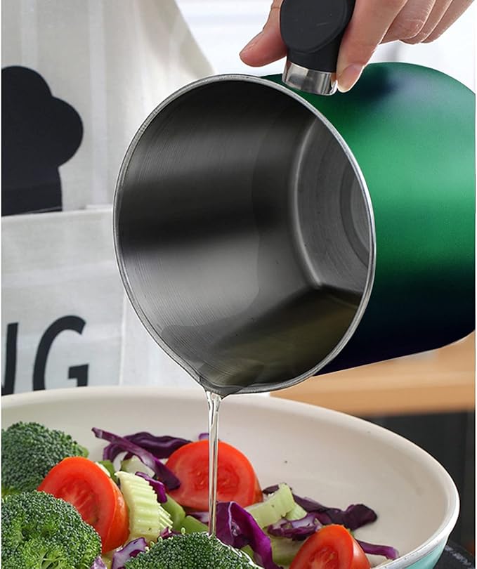 Bacon Grease Container with Strainer,Kitchen Oil Container Can with Strainer and Anti-slip coaster tray for Store Meat Frying Oil and Cooking Grease Storage (Green)