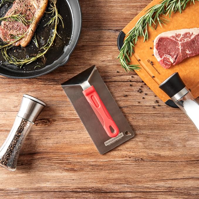 Restaurantware Met Lux 8.5 x 4.3 Inch Steak Press 1 Heavy-Duty Grilling Weight - 2.8 Pounds Flat Bottom 18/8 Stainless Steel Meat Press Dishwashable With Removable Silicon Handle
