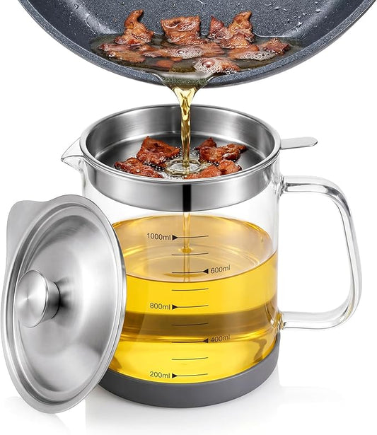 Glass Bacon Grease Container with Strainer Cooking Oil Storage Can Food Strainers with Stainless Steel Filter Lid Silicone Nonslip Pad for Storing Fats Frying Oil Cooking Grease (1l / 35oz)
