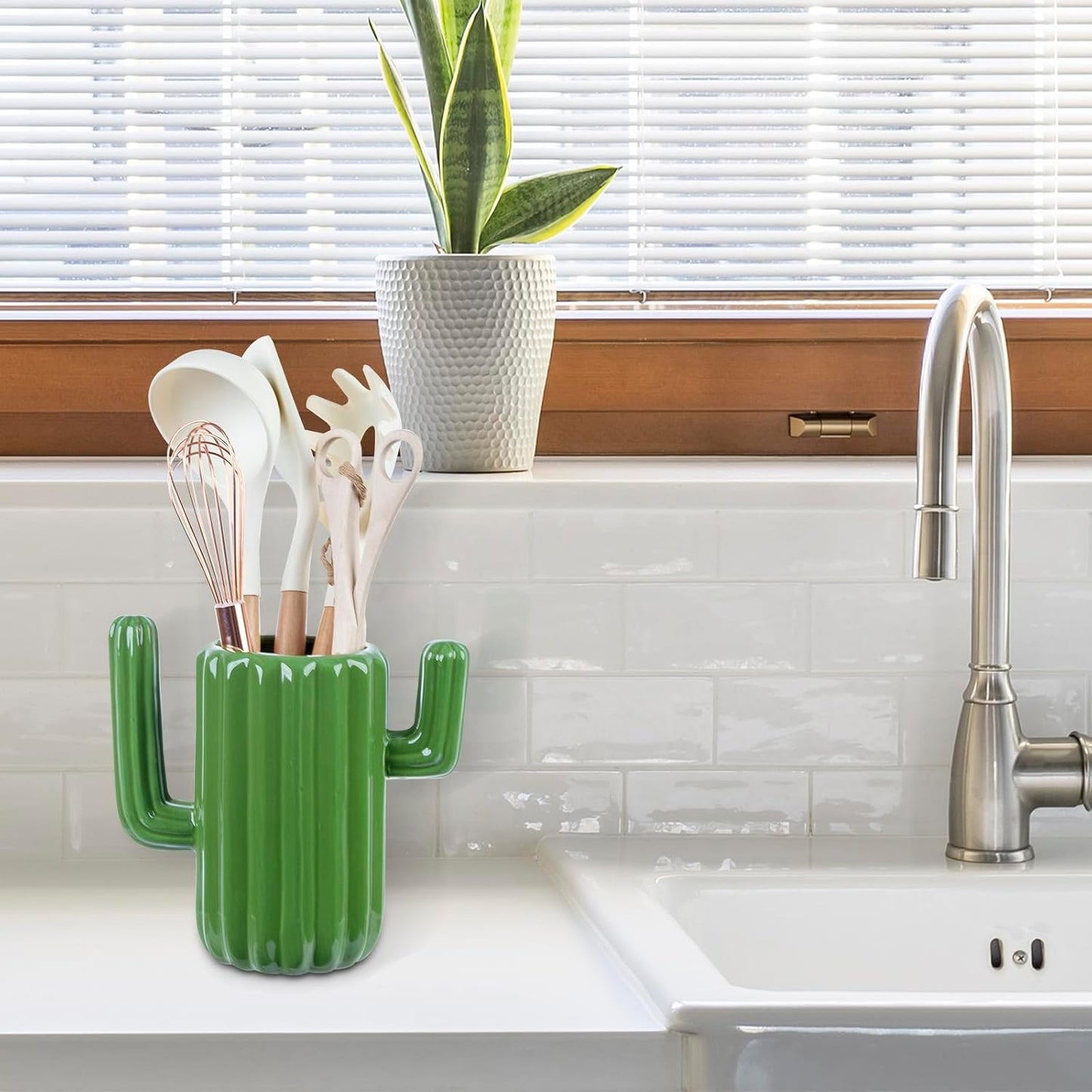 MyGift Ceramic Cactus Utensil Holder, Southwestern Green Countertop Crock – Durable Kitchen Organizer for Spoons, Paintbrushes, Desert & Cactus Home Decor