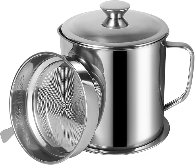Tellshun Bacon Grease Container with Strainer 1.8 L / 60 oz Kitchen Catcher Food-grade Stainless Steel Cooking Oil Keeper with Lid and Easy-Grip Handle Suitable for Storing Frying Oil