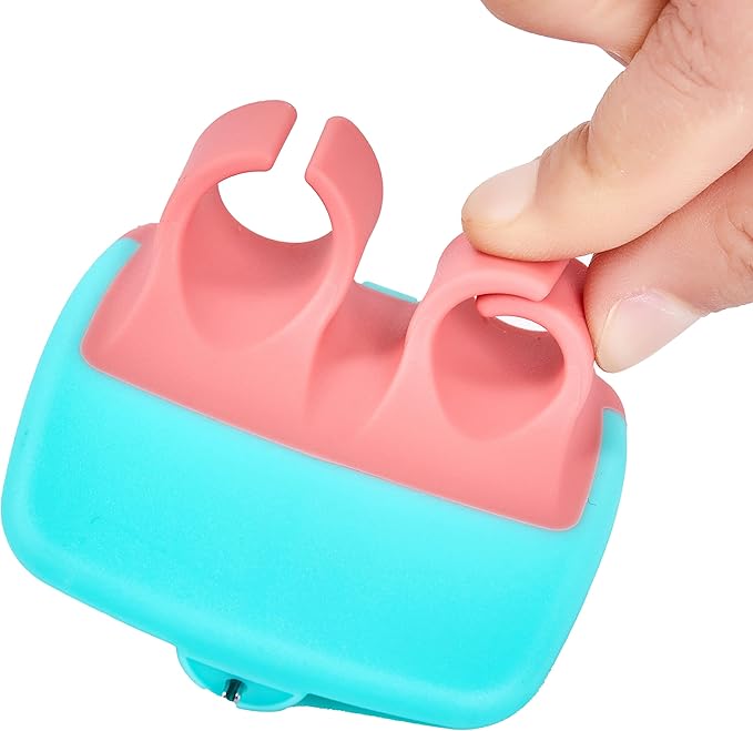 Manual Vegetable Peeler3 pcs,Vegetable Peeler,Hand Palm Peeler,Silicone Finger Grips Peeler,finger vegetable peeler,Hand Vegetable Peeler Kitchen Gadgets,easy gripPeeling Potatoes,cucumbers,Carrots