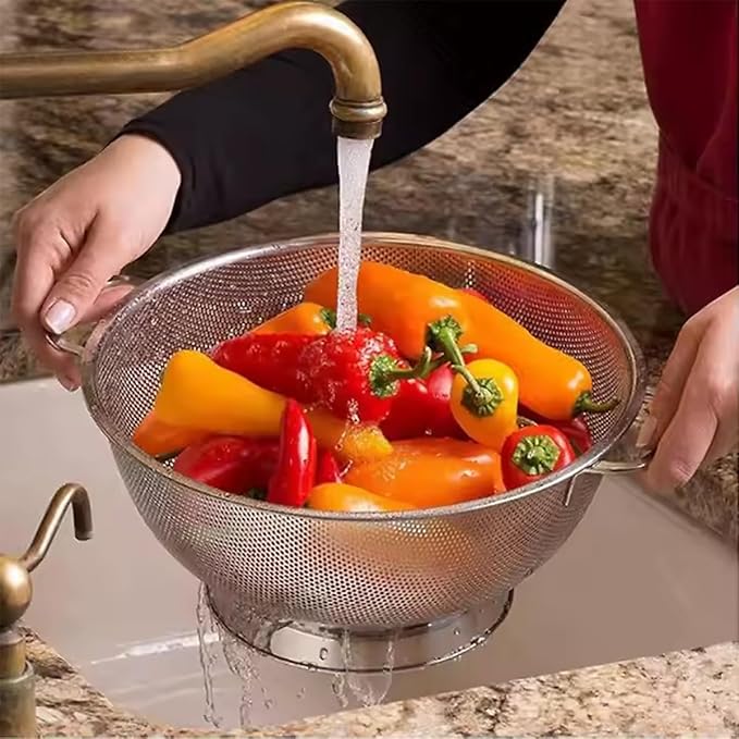 Fine Mesh Kitchen Strainer | Stainless Steel | 7" Top Diameter | 3" Height | Versatile Usage | Ergonomic Handles | Ideal for Straining, Draining, Steaming